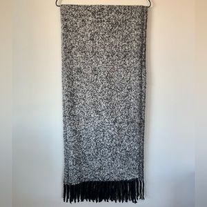 NWOT Athleta / Fraas Insanely Soft Blanket Scarf